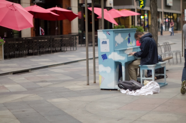 海外のストリートピアノ画像