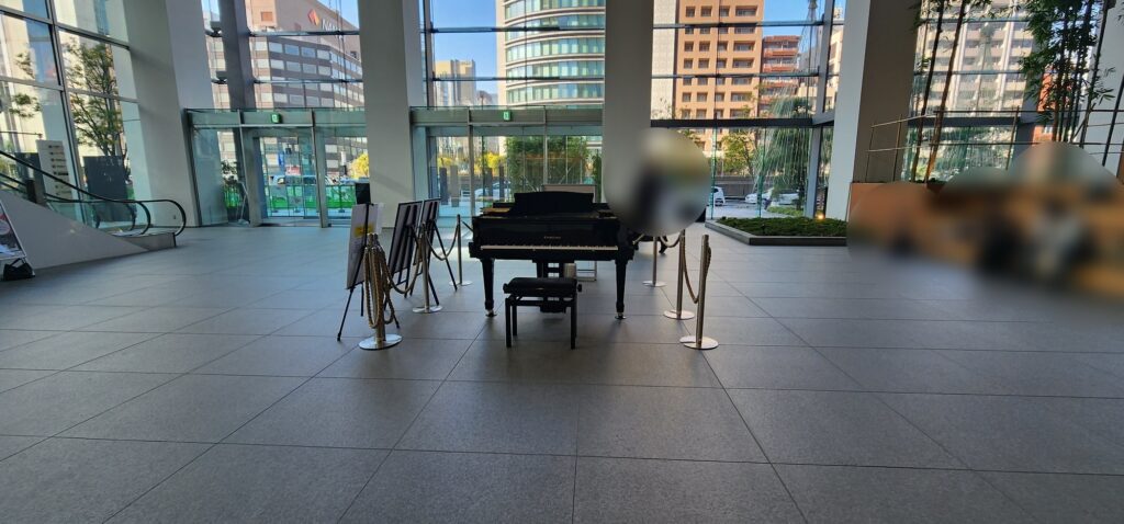 銀座松竹スクエアのストリートピアノの写真
