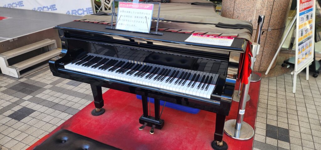 アルシェ大宮のストリートピアノ