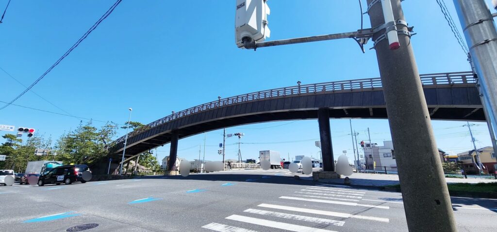 矢立橋道路側