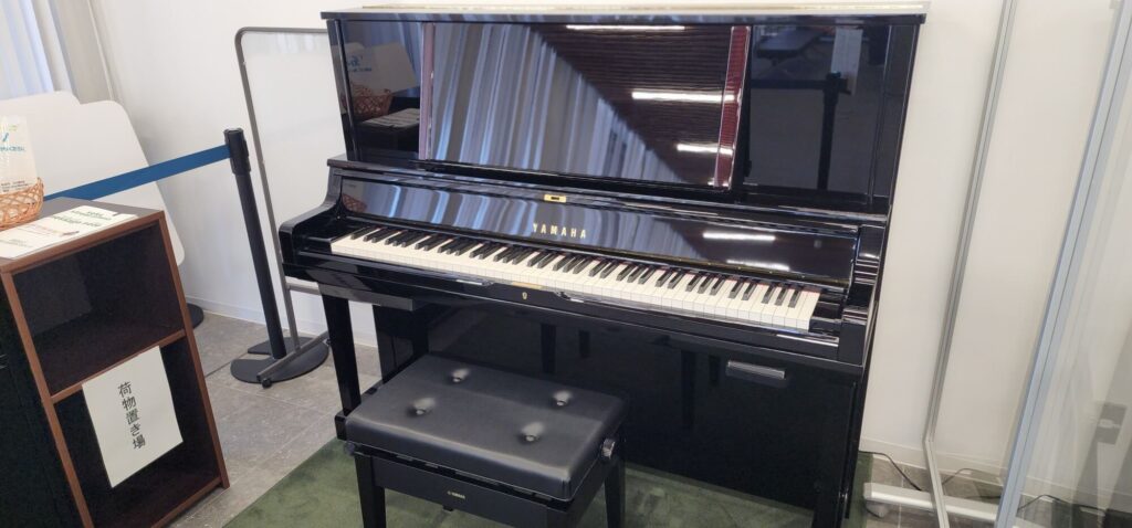 草加市役所のピアノの画像