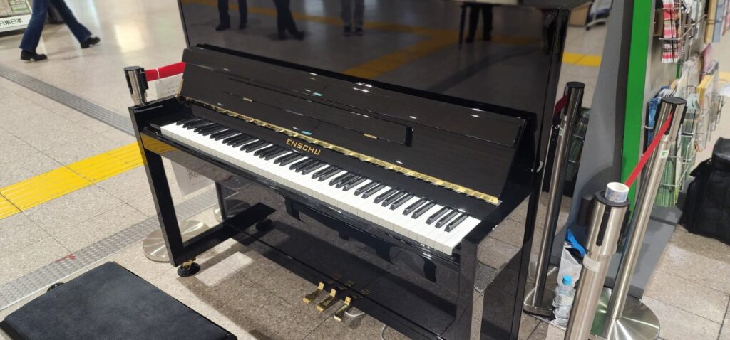 戸田公園駅のストリートピアノ